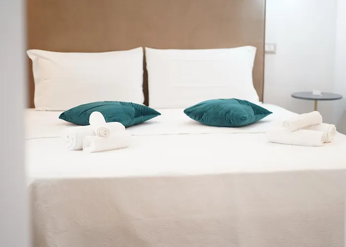 ゲストハウス Drooms 3*